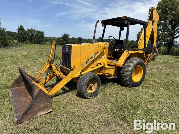 1986-deere-210c-image-1