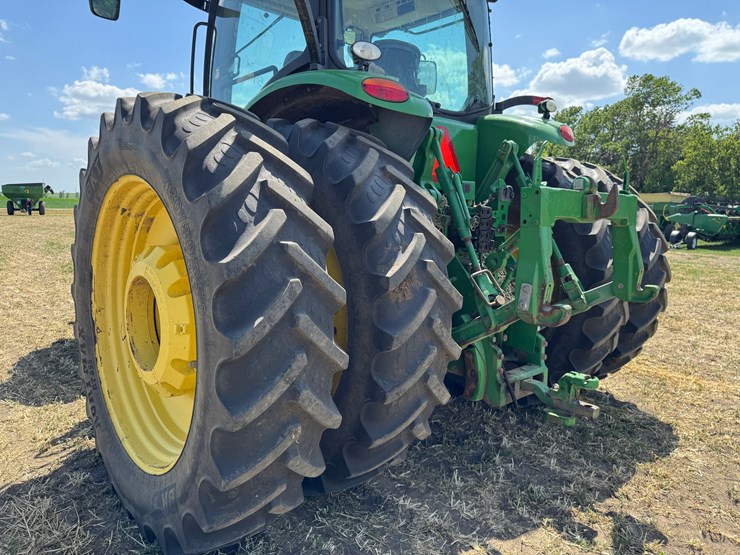 2019-john-deere-8295r-image-21