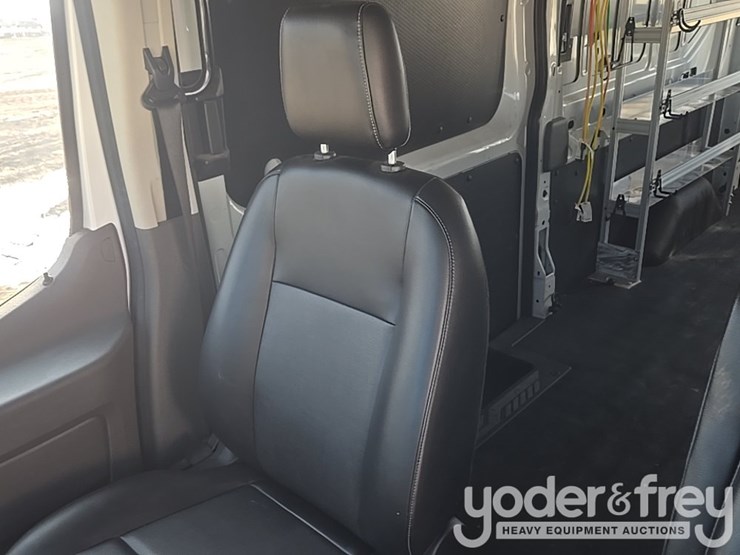 2020-ford-transit-image-34