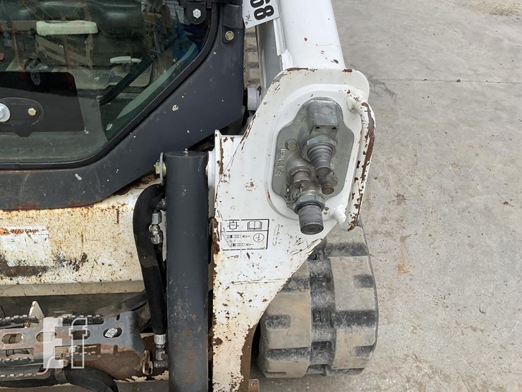 2015-bobcat-t590-image-13