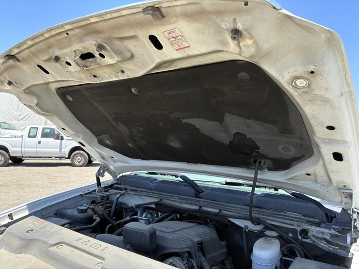 2011-chevrolet-silverado-2500-image-9