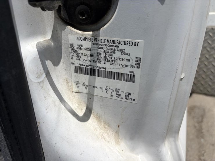 2011-ford-f450-image-19
