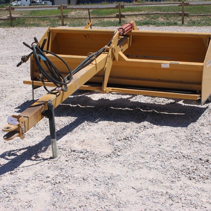 #1025 • VASSER MFG. 8ft 1.5 Yard Scraper