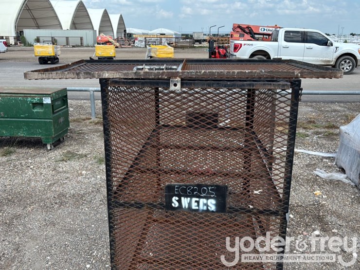 shark-cage-image-5