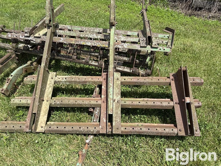 john-deere-spring-tooth-harrow-sections-image-9