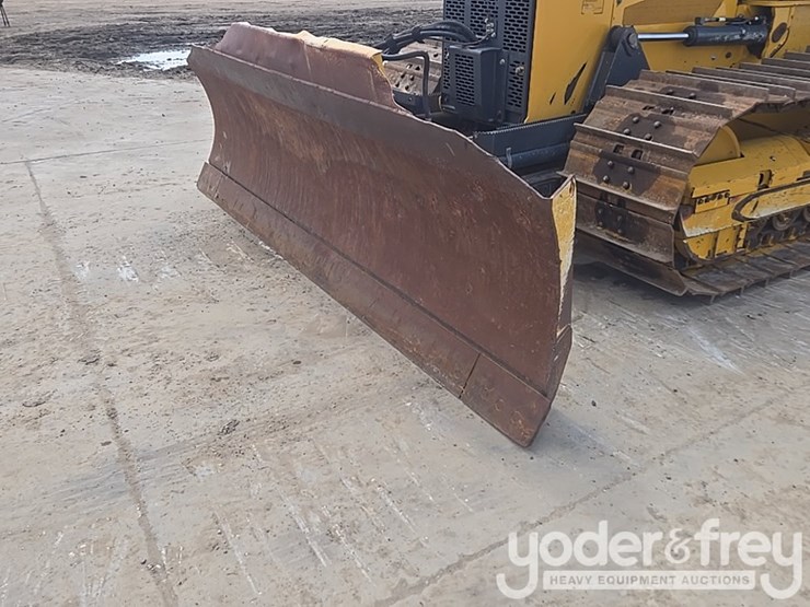 2023-deere-650-lgp-image-18
