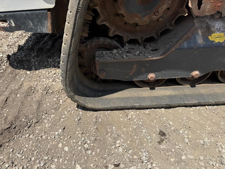 2023-bobcat-t770-image-19