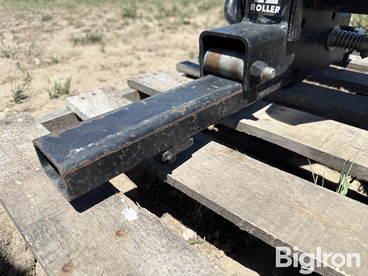 husky-adjustable-ez-roller-5th-wheel-hitch-image-7