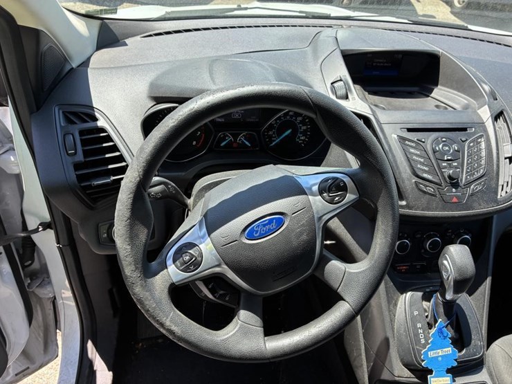 2016-ford-escape-image-19