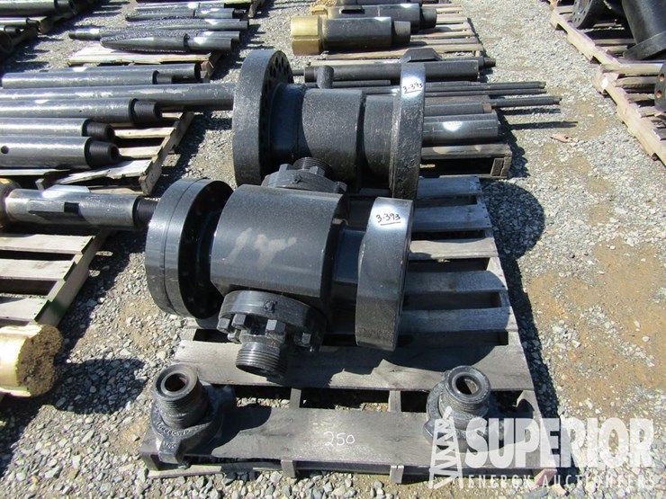 (3-393)-13-5/8"-3000#-x-11"-3000#-adapter-spools,...-image-1