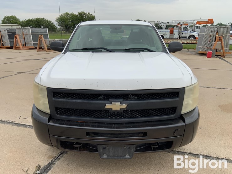 2009-chevrolet-1500-image-2