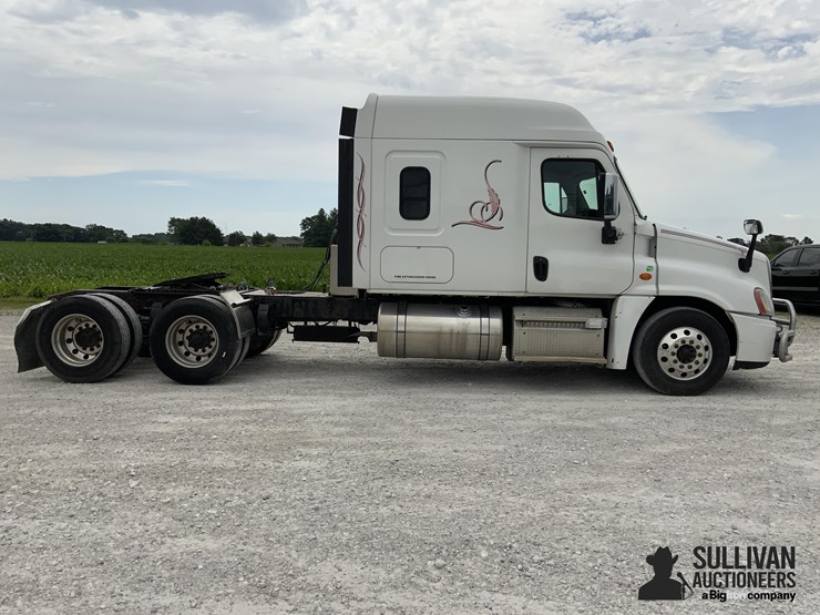 2018-freightliner-cascadia-125slp-t/a-6x4-sleeper-truck-tractor-image-4