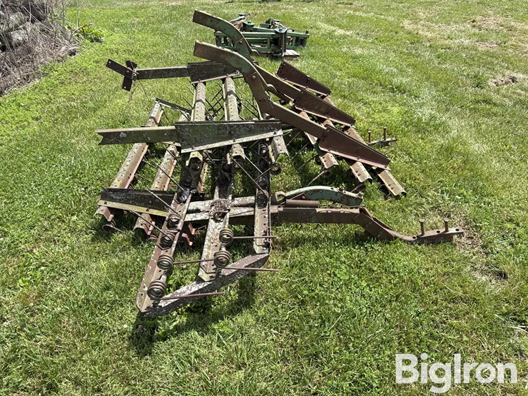 john-deere-spring-tooth-harrow-sections-image-4