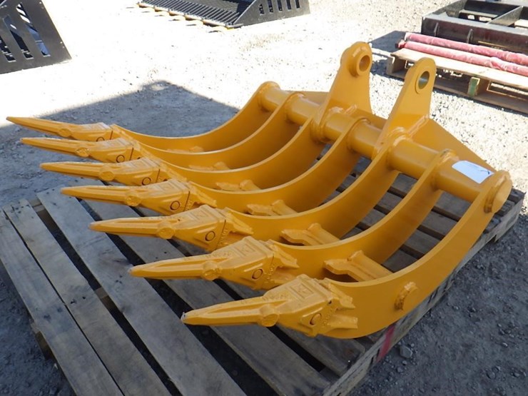 caterpillar-305-image-4