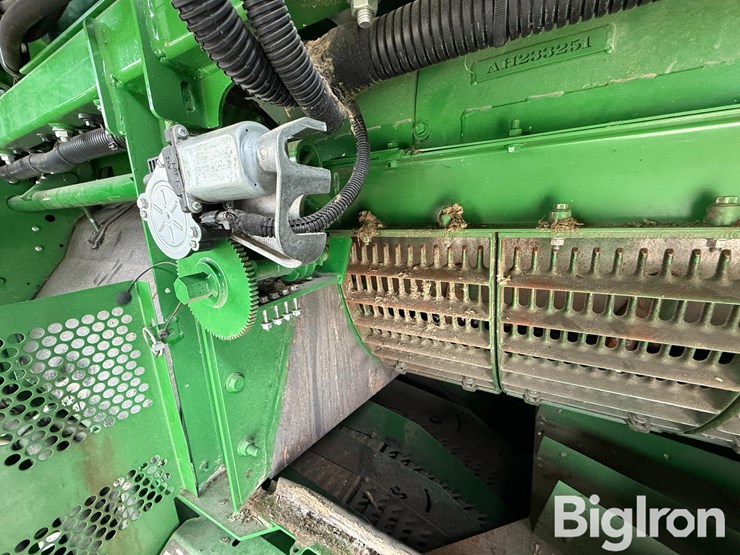 2019-john-deere-s780-image-12