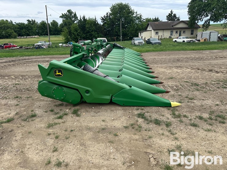 2022-john-deere-c12f-image-4