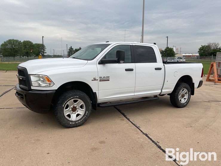2016-dodge-3500-image-1