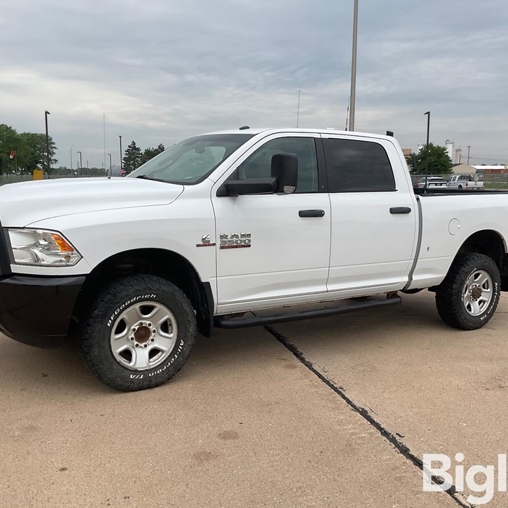 2016 DODGE 3500