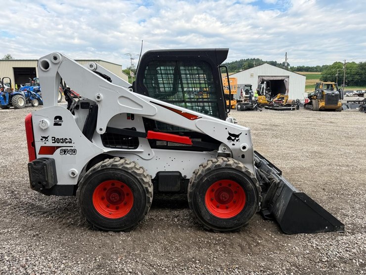 2022-bobcat-s740-image-5