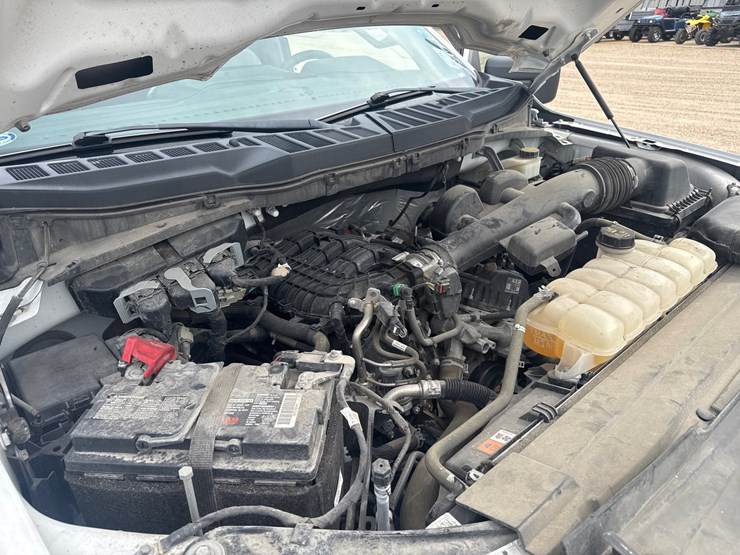 2022-ford-f150-xl-image-22