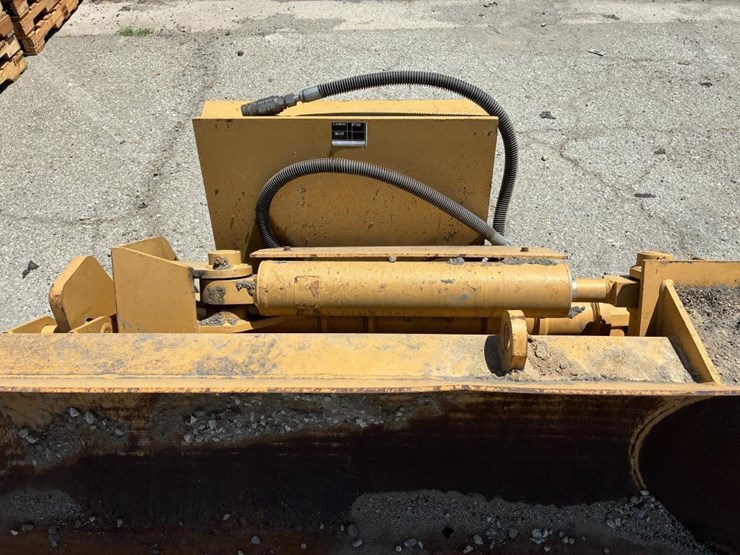 caterpillar-914g-image-6