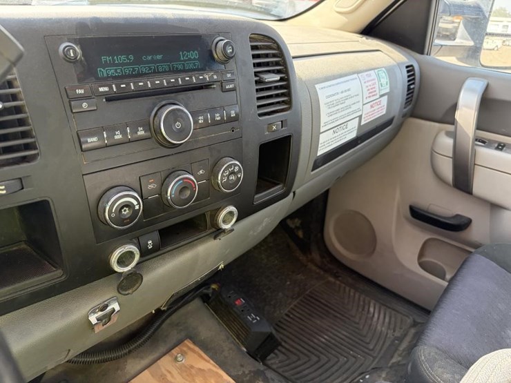 2012-gmc-sierra-2500-image-21