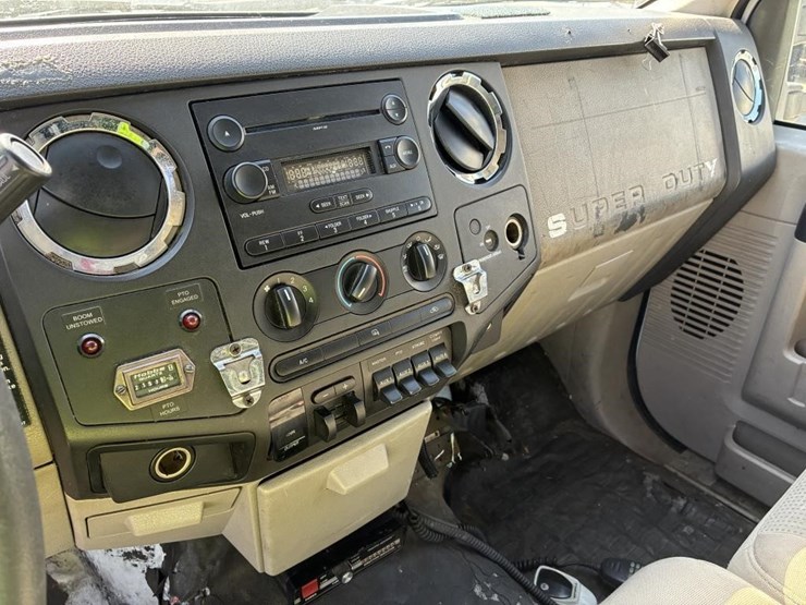 2008-ford-f550-xlt-image-26