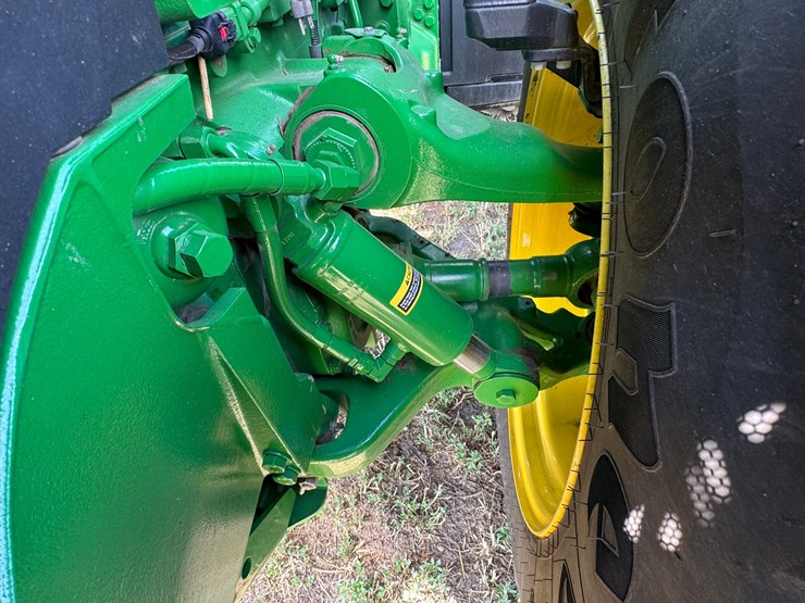 2023-john-deere-8r-340-image-36