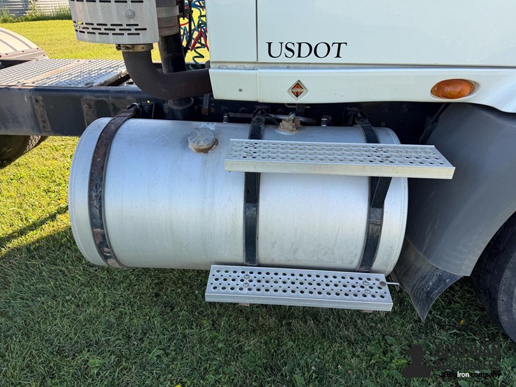 2012-international-prostar-image-14