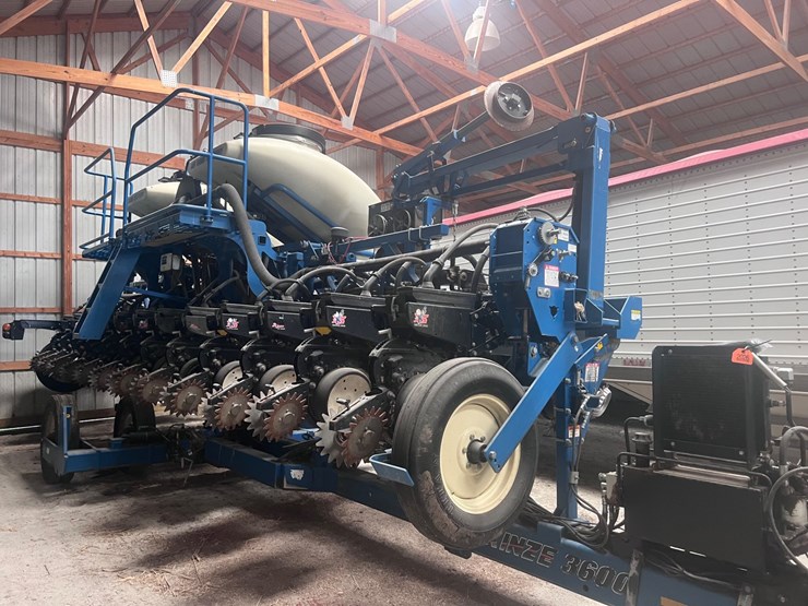 kinze-3600-image-1