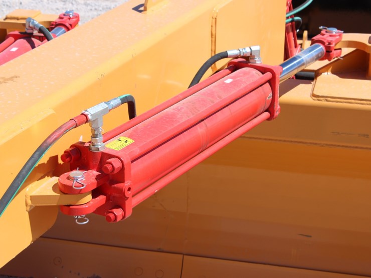 #1015-•-industrious-america-160r-12ft-grader-blade-image-9