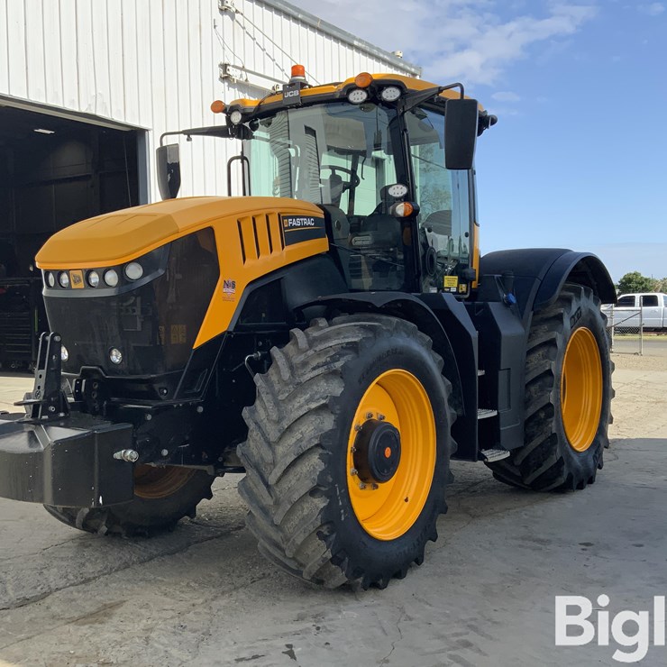 2022 JCB 8330 Fastrac 4WD Tractor