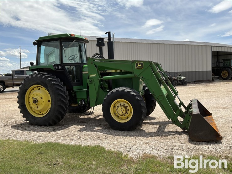 1983-john-deere-4450-image-3