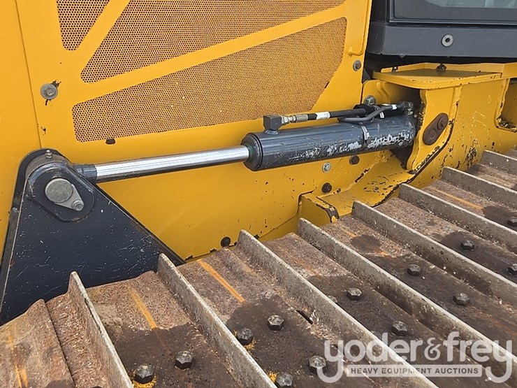 2023-deere-650-lgp-image-22