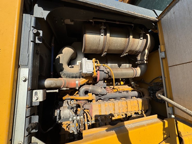 deere-624l-image-47
