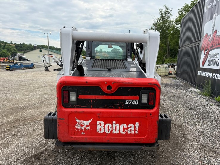 2022-bobcat-s740-image-3