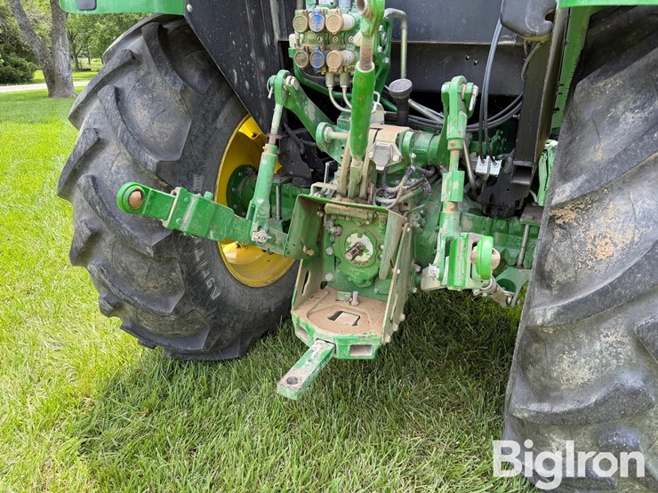 2019-john-deere-5100e-image-9