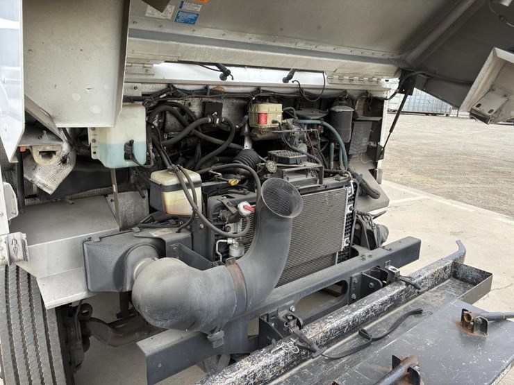 2008-workhorse-w62-image-8