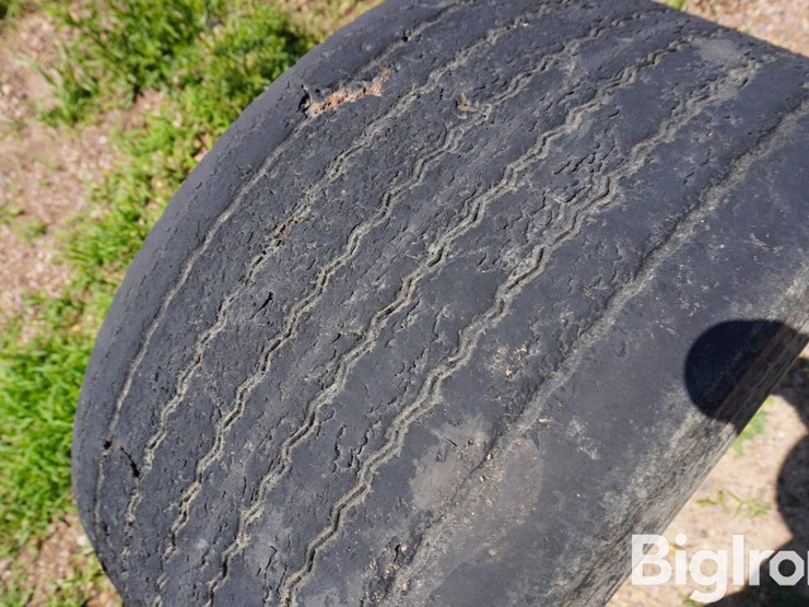 michelin-445/50r22.5-tires-&-rims-image-14