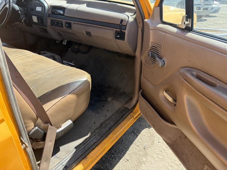 1996-ford-f350-xl-image-19