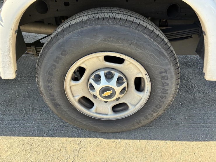 2011-chevrolet-silverado-2500-image-7