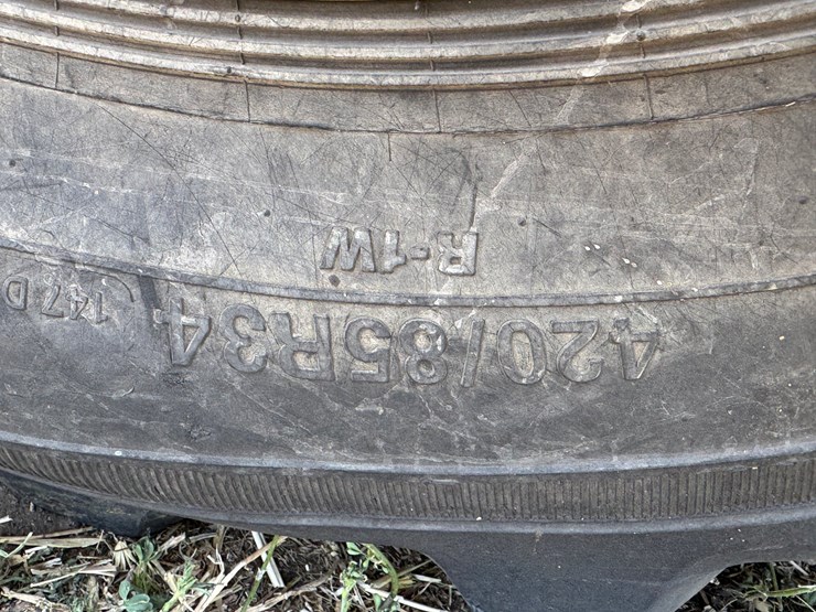 2019-john-deere-8295r-image-17