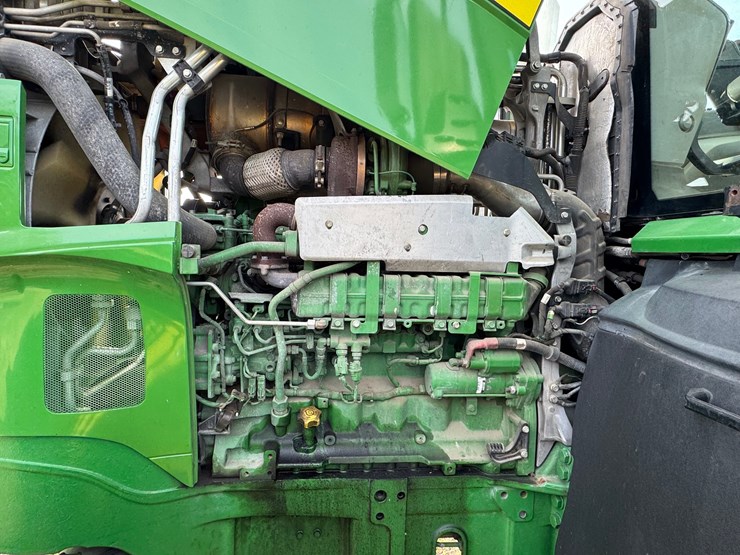 2023-john-deere-7r-210-image-43