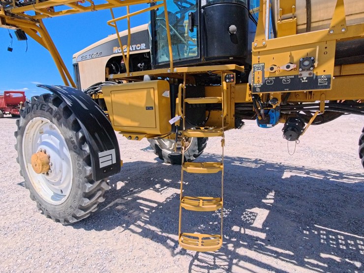 2005-ag-chem-rogator-ss1074-image-23