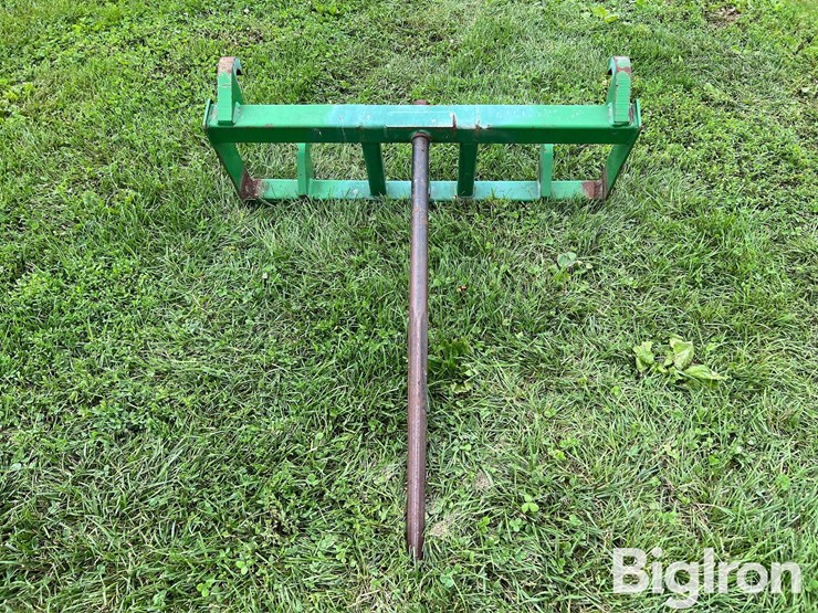 frontier-euro-style-bale-spear-image-2