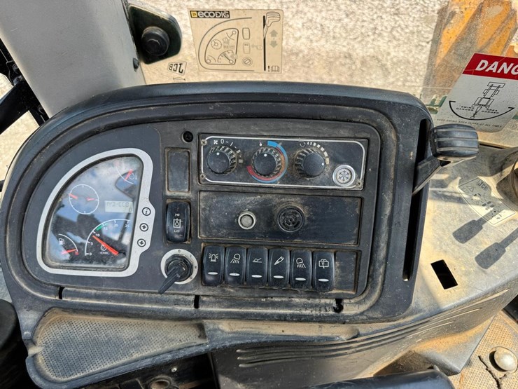 jcb-3cx14-image-23