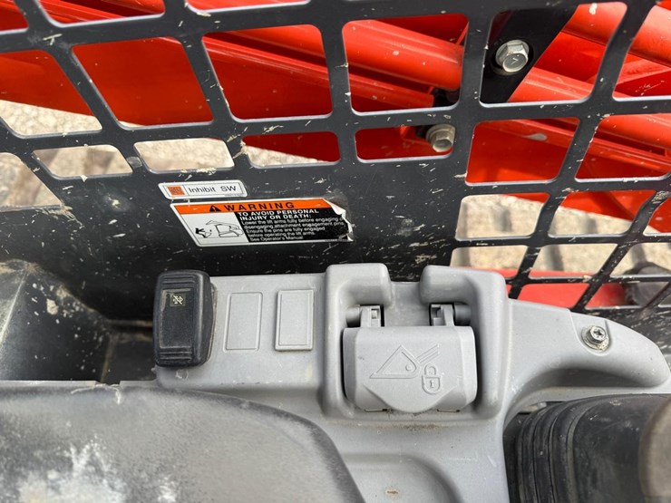 kubota-svl75-image-24
