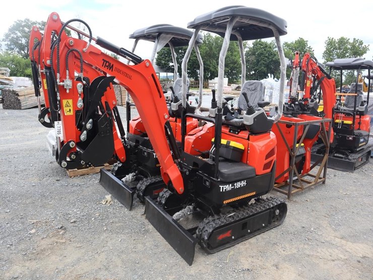 tpm-18hh-mini-excavator-image-2