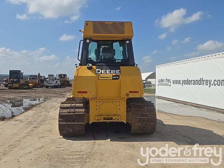 2023-deere-650k-lgp-image-4