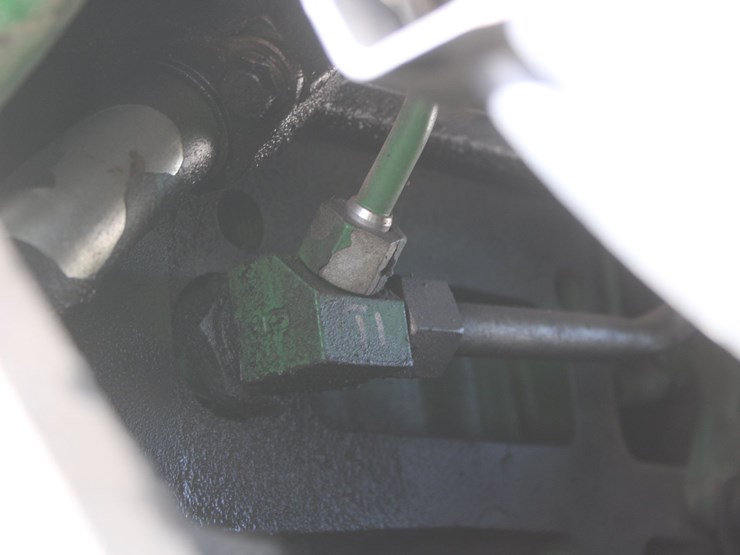 john-deere-8285r-image-47